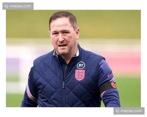 卡里克执教十场狂抢二十三分 曼联临时主帅用成绩回应质疑